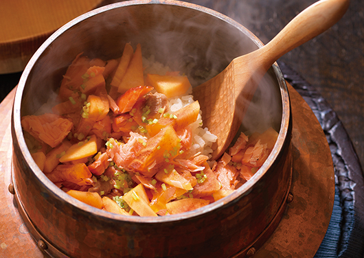 柿と焼き鮭のだし炊きごはん