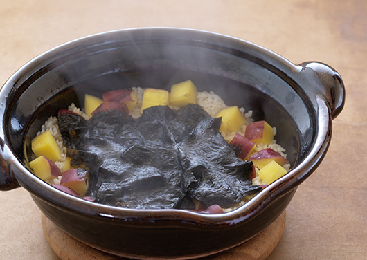 さつま芋と海苔のだし炊きごはん