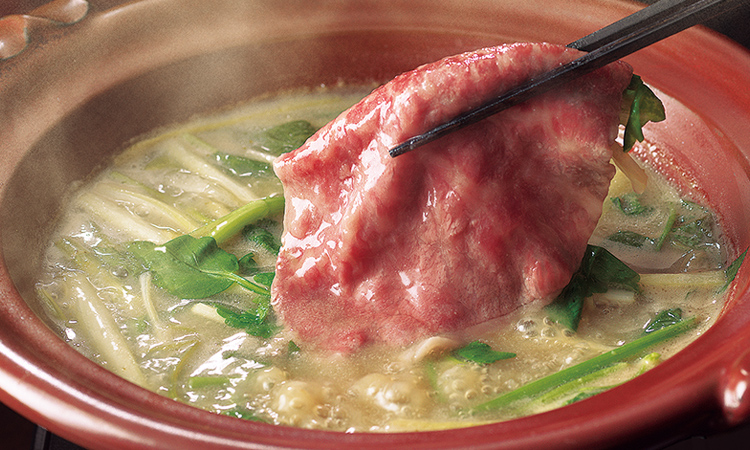 牛肉で堪能「白味噌と柚子胡椒の牛鍋」